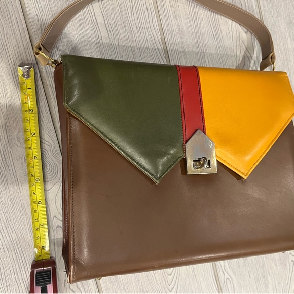 1960s Green ,Gold,Brown & Red Shoulder Bag with Color-Blocking Design - Picture 10 of 13